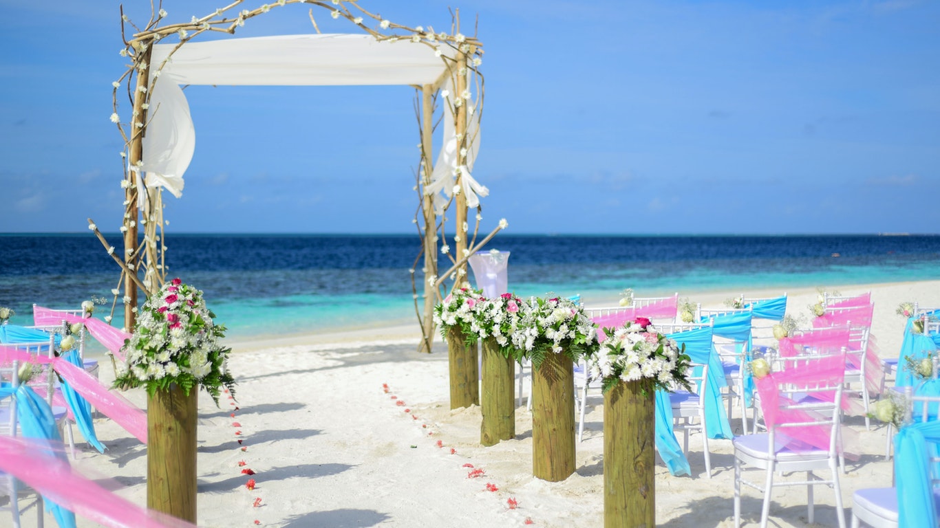 Easy wedding Dubai for expats versus other alternatives